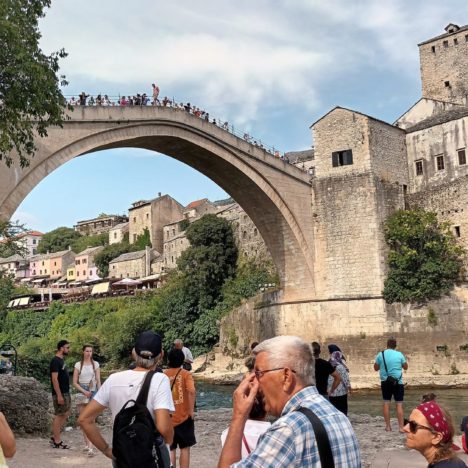 Un cimitero istriano: mamma mia, che confusione!