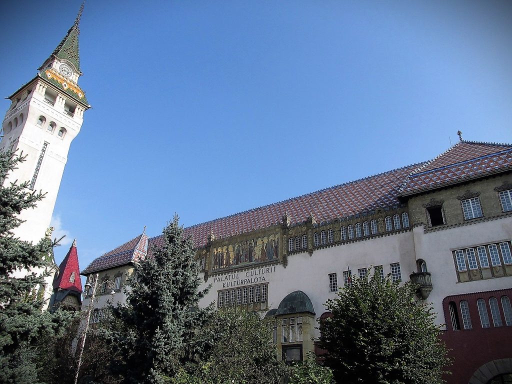 Romania la piccola Europa. Transilvania Bucovina Bucarest.  