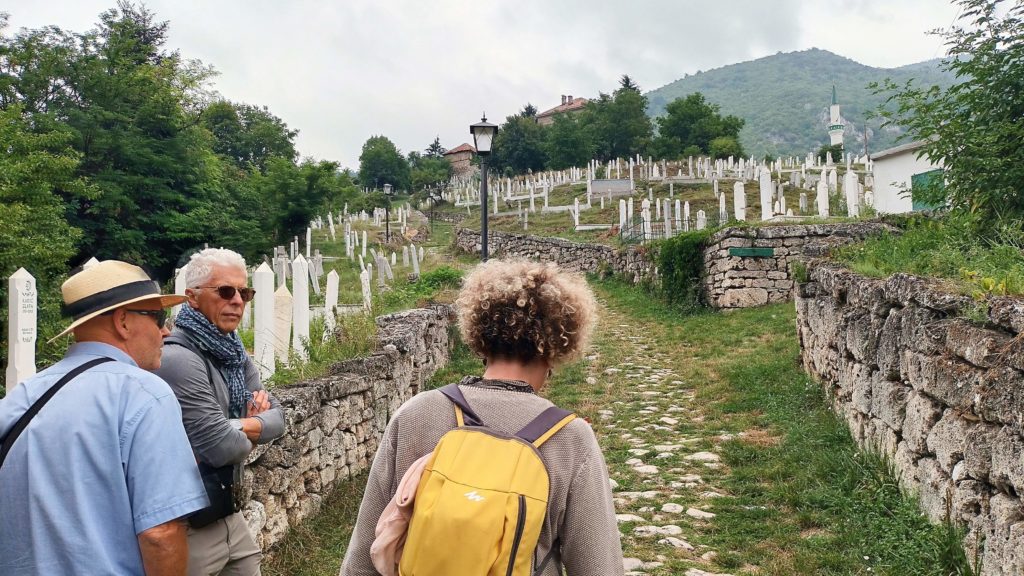 Viaggiare i Balcani: Travnik. L'antico cimitero islamico