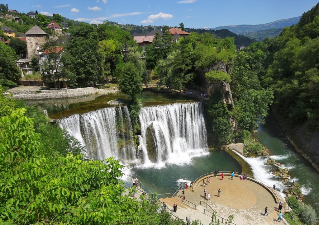 Viaggiare i Balcani: Jajce. Le famose cascate. Foto LB
