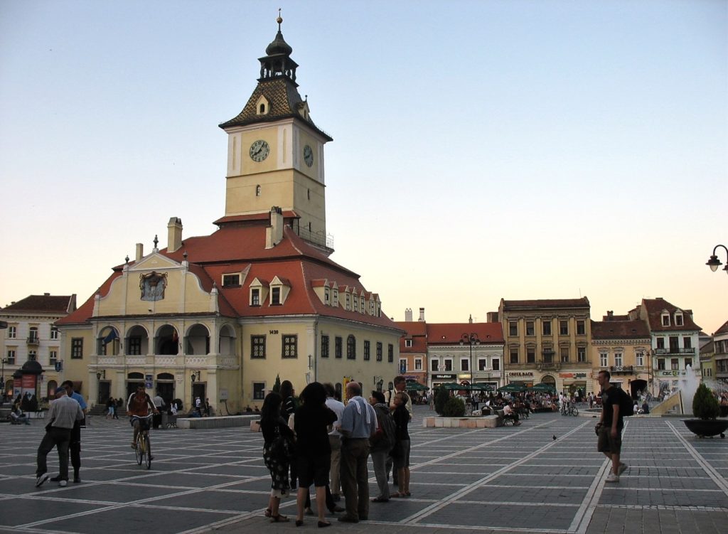 Brașov. Piazza del Consiglio.
Romania la piccola Europa. Transilvania Bucovina Bucarest.  