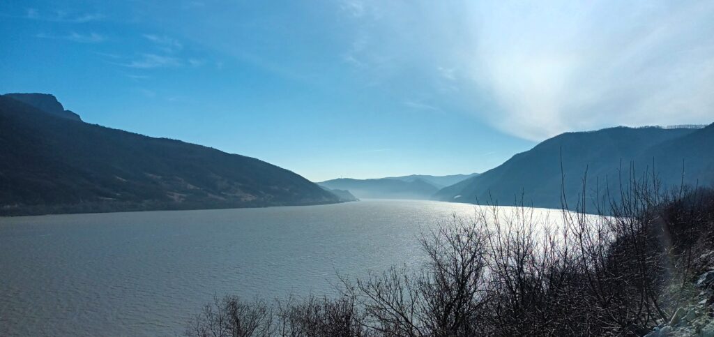 Il Danubio tra Golubac e Donji Milanovac. Foto LB