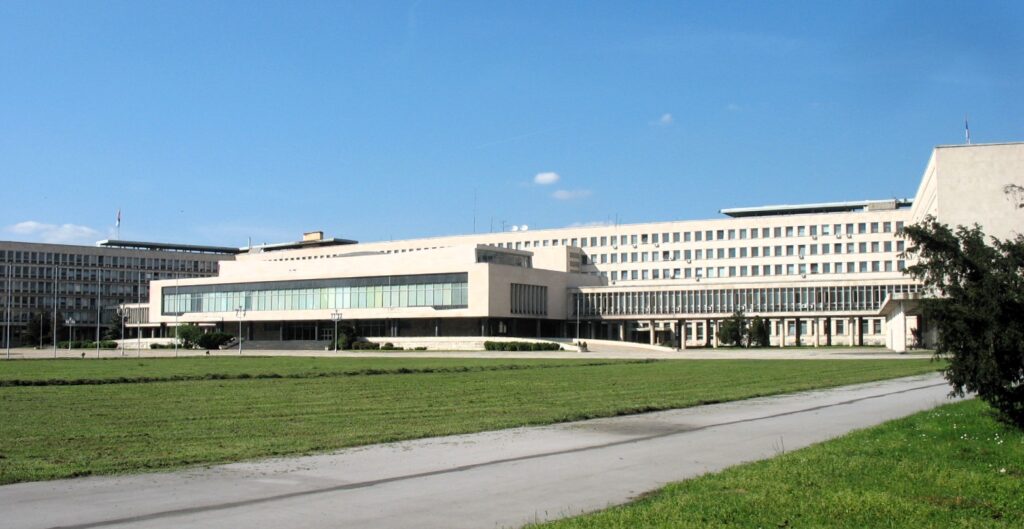 Novi Beograd. L'ex Palazzo del Governo Jugoslavo. Foto LB