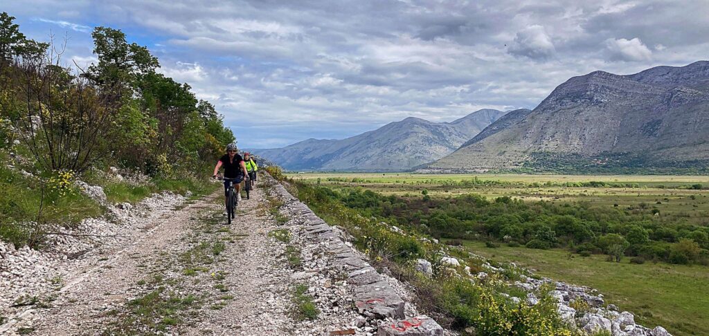 Viaggiare i Balcani in bici da Mostar a Dubrovnik